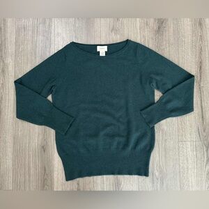 Neiman Marcus Deep Green Crew Neck Cashmere Sweater